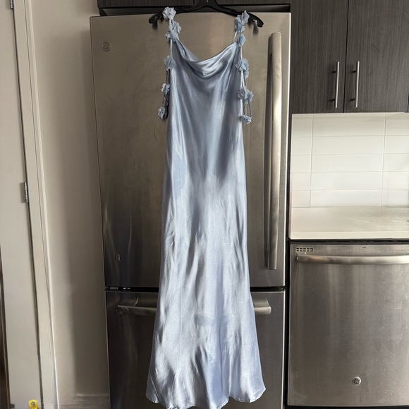 Satin flower maxi dress - Picture 5 of 6